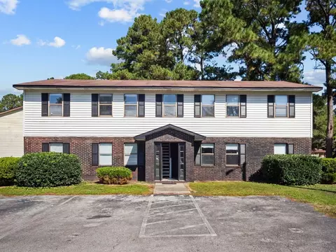 102 Ravenwood Dr #B, Jacksonville, NC 28546