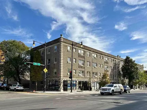 1555 W Hollywood Ave #312, Chicago, IL 60660