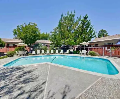 924 Mangrove Ave, Sunnyvale, CA 94086