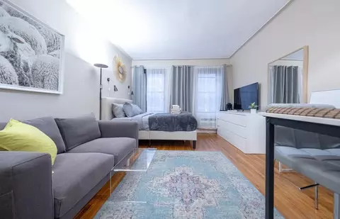 e 74th st, New York, NY 10021