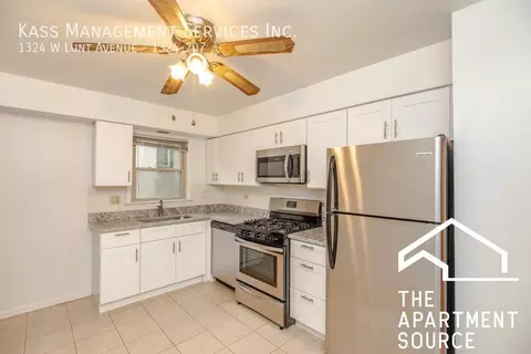 1324 W Lunt Ave #207, Chicago, IL 60626