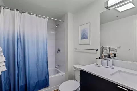 417 2nd Ave W, Seattle, WA 98119