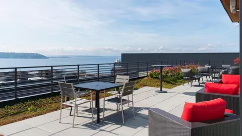 417 2nd Ave W, Seattle, WA 98119