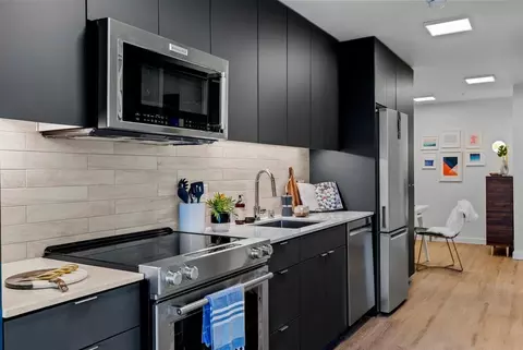 417 2nd Ave W, Seattle, WA 98119