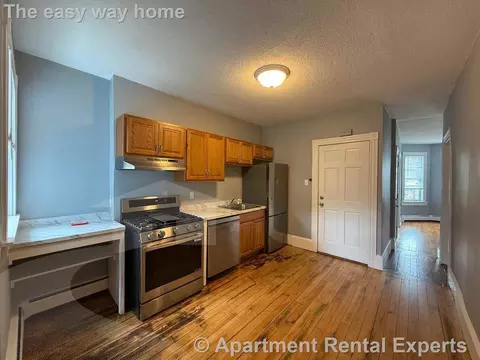 34 Plymouth St #2, Cambridge, MA 02141