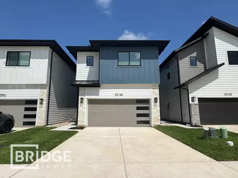 33146 Willow Heights Ln, The Woodlands, TX 77354