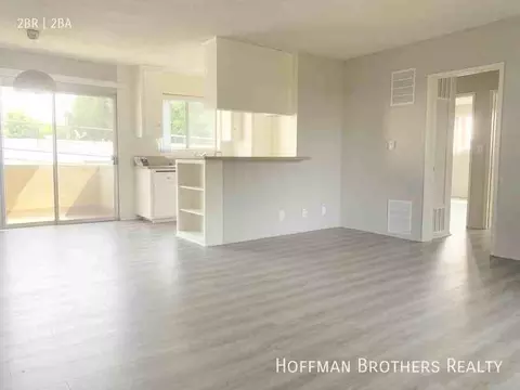 1640 Barry Ave #4, Los Angeles, CA 90025