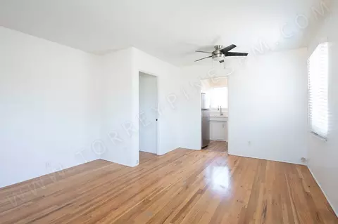 2073 Emerald St, San Diego, CA 92109