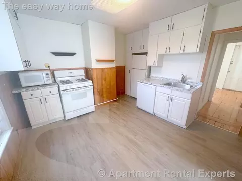 44 Elm St #2, Somerville, MA 02143