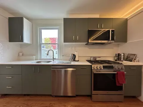 10 Fulkerson St #2R, Cambridge, MA 02141