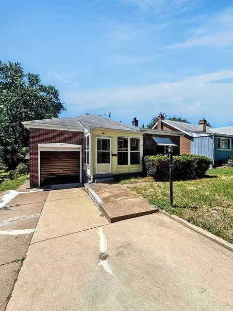 10025 Sheldon Dr, Riverview, MO 63137