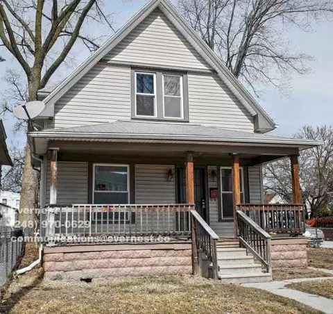 1130 Pinewood Ave, Toledo, OH 43607