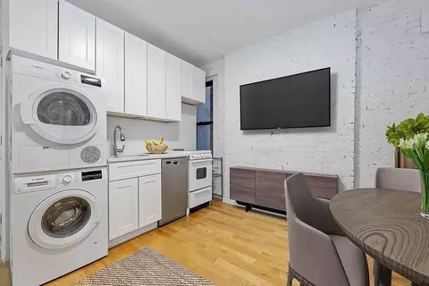 203 Spring St #1, New York, NY 10012