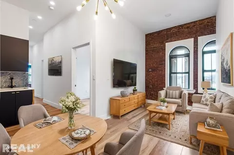 16 Howard Ave #3B, Brooklyn, NY 11221