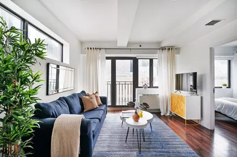 9 Th Ave #1021902P, New York, NY 10011