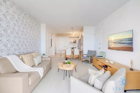 e hallandale beach blvd, Hallandale Beach, FL 33009