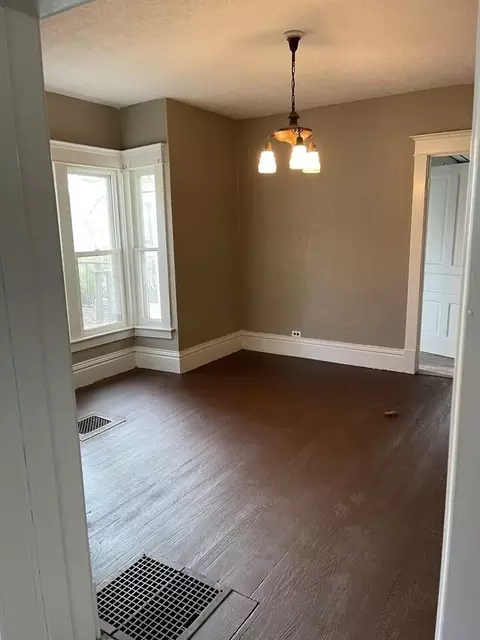 1135 Rainbow Dr, Waterloo, IA 50701