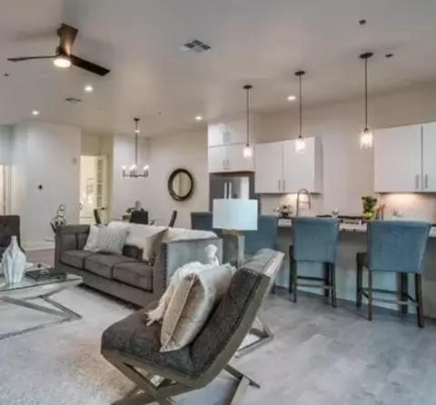 422 W 9th St #321, Dallas, TX 75208