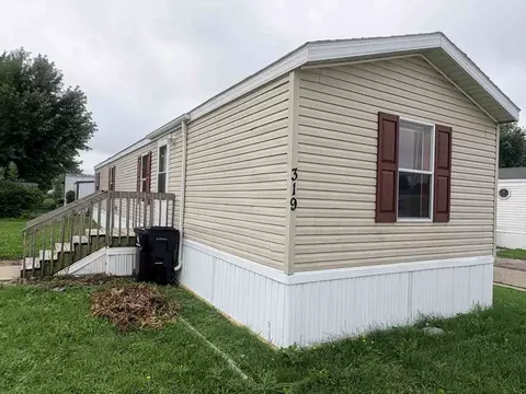 319 SE Spring Park Dr #176, Ankeny, IA 50021