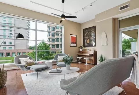 3 Waterway Ct #328, The Woodlands, TX 77380