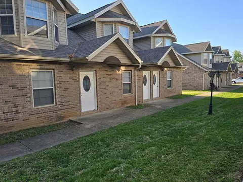 1401 W Frosty Dr, Ozark, MO 65721