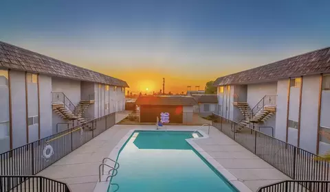 3600 Dana St #V, Bakersfield, CA 93306