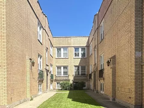 5817 N Saint Louis Ave #1R, Chicago, IL 60659