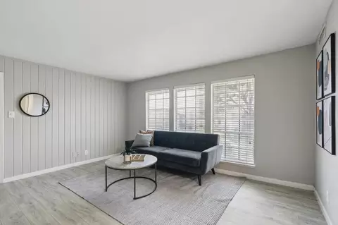 hollandale cir, Arlington, TX 76010