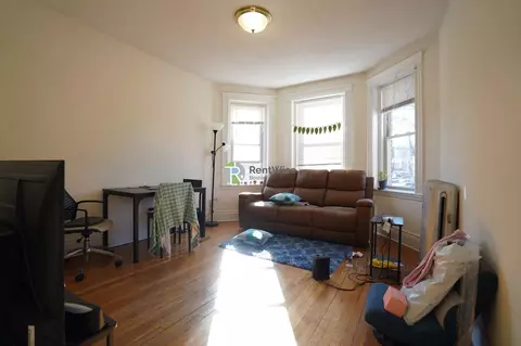 110 Warren St #20, Boston, MA 02135