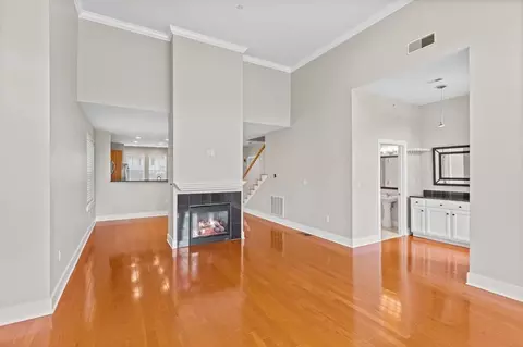 2 Powder Mill Sq #1, Andover, MA 01810