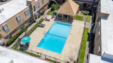 2100 College Dr, Baton Rouge, LA 70808
