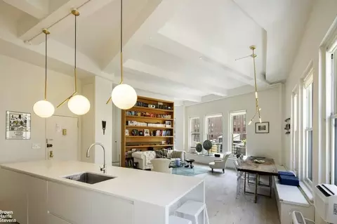100 Hudson St #8D, New York, NY 10013