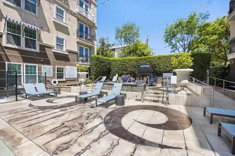 6138 Franklin Ave, Los Angeles, CA 90028