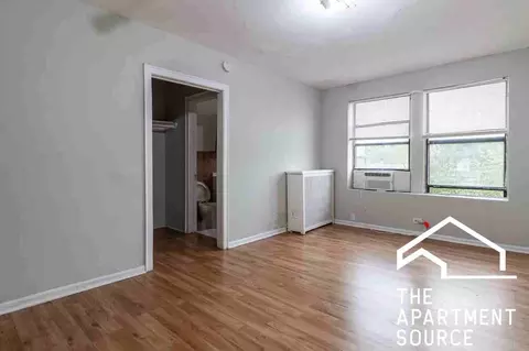 739 W Belmont Ave #410, Chicago, IL 60657