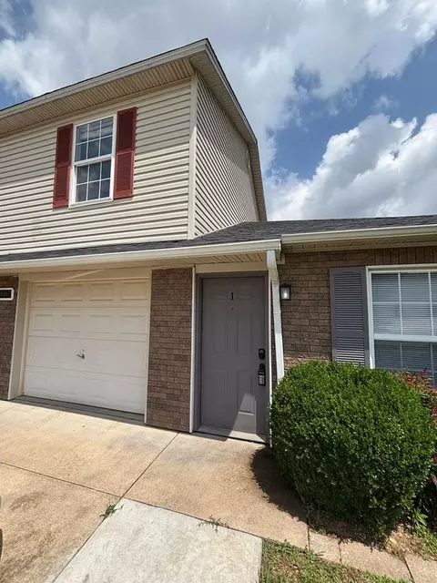 3408 SW Victoria Pl #1, Bentonville, AR 72712