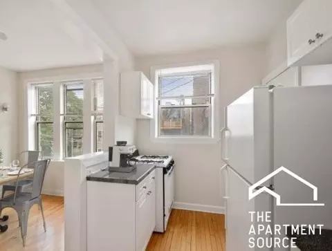560 W Aldine Ave #N1, Chicago, IL 60657