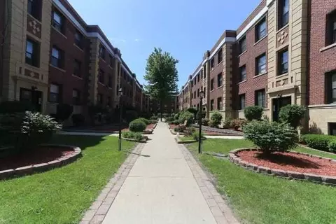 815 W Waveland Ave #3N, Chicago, IL 60613