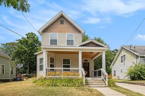 545 James Ave SE, Grand Rapids, MI 49503