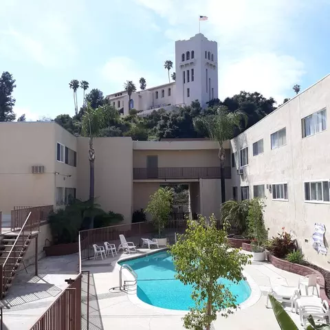 4686 Woodside Dr #204, Los Angeles, CA 90065