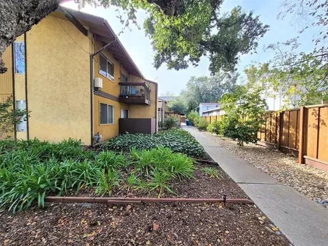 1325 Mills St #8, Menlo Park, CA 94025