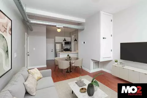 1364 W Ohio St #2F, Chicago, IL 60642