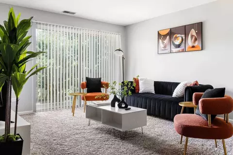 woodlake blvd, Gurnee, IL 60031