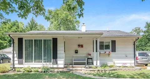 510 Lane St, Chelsea, MI 48118