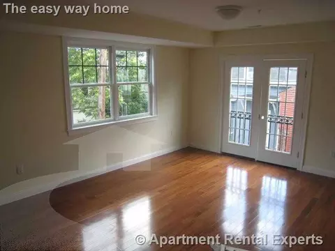 43 Pitman St #201, Somerville, MA 02143