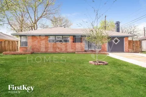 1204 Trenton Ln, Baytown, TX 77520