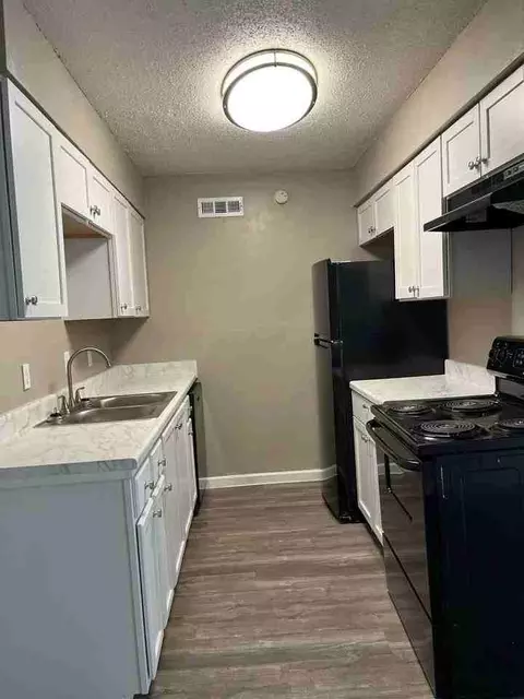 5623 S Peoria Pl, Tulsa, OK 74105