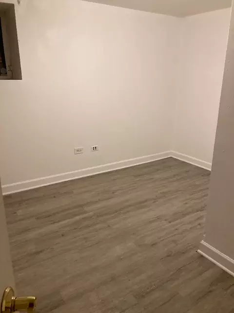 945 W Agatite Ave #G, Chicago, IL 60640