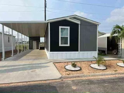 1601 S Airport Dr #261, Weslaco, TX 78596