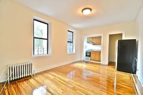 35-16 34th St #5E, New York, NY 11106