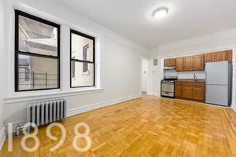 43-23 40th St #5A, New York, NY 11104